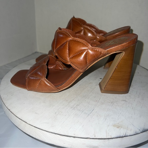 Vince Camuto Renneya Block Heel 2 Strap Sandal Open Toe Caramel Womens Size 6 - Picture 5 of 12